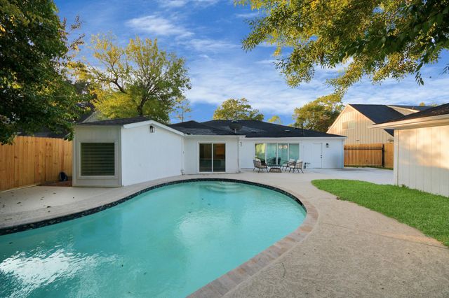 12318 Queensbury Lane, Houston, TX 77024