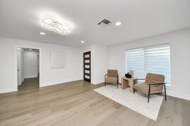 12318 Queensbury Lane, Houston, TX 77024