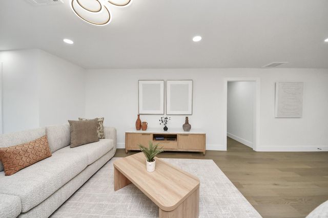 12318 Queensbury Lane, Houston, TX 77024