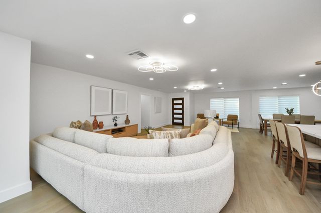 12318 Queensbury Lane, Houston, TX 77024