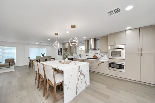 12318 Queensbury Lane, Houston, TX 77024