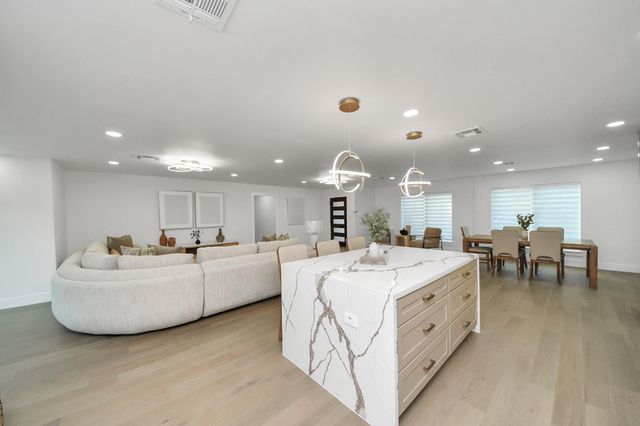 12318 Queensbury Lane, Houston, TX 77024