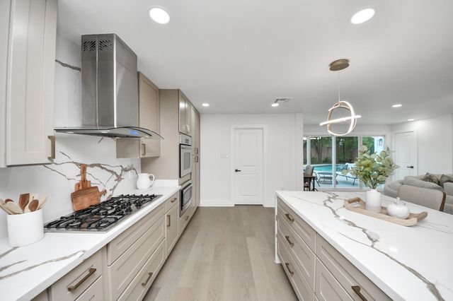 12318 Queensbury Lane, Houston, TX 77024