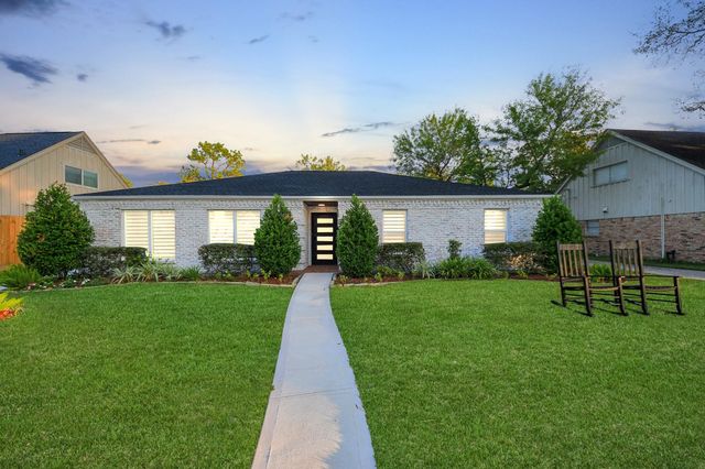 12318 Queensbury Lane, Houston, TX 77024