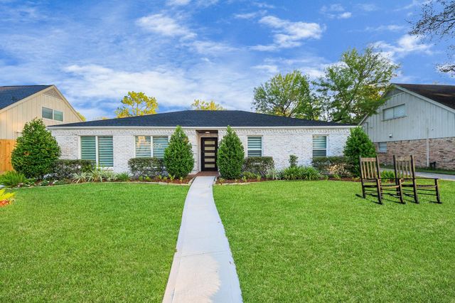 12318 Queensbury Lane, Houston, TX 77024