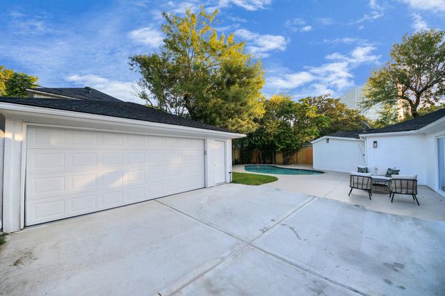 12318 Queensbury Lane, Houston, TX 77024