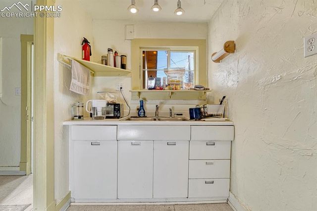 2313 W Bijou Street, Colorado Springs, CO 80904