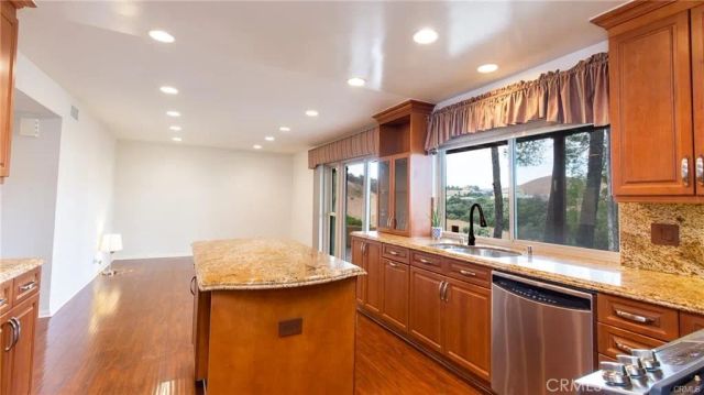 27601 Endeavor Street, Agoura Hills, CA 91301