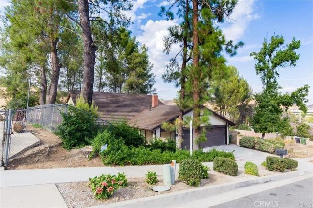 27601 Endeavor Street, Agoura Hills, CA 91301