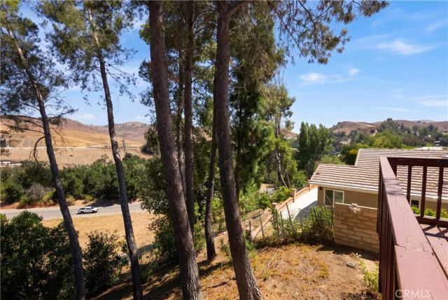27601 Endeavor Street, Agoura Hills, CA 91301