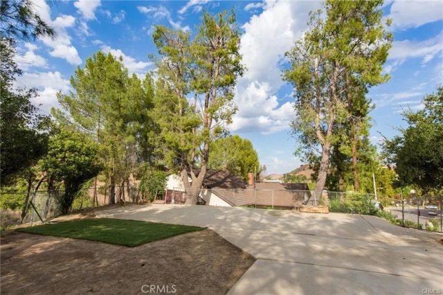 27601 Endeavor Street, Agoura Hills, CA 91301