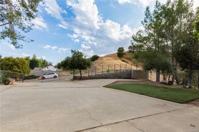 27601 Endeavor Street, Agoura Hills, CA 91301