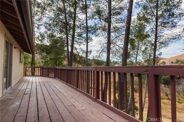 27601 Endeavor Street, Agoura Hills, CA 91301