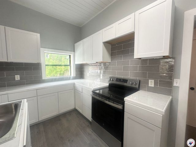 100 Central Avenue, Marietta, TX 75566