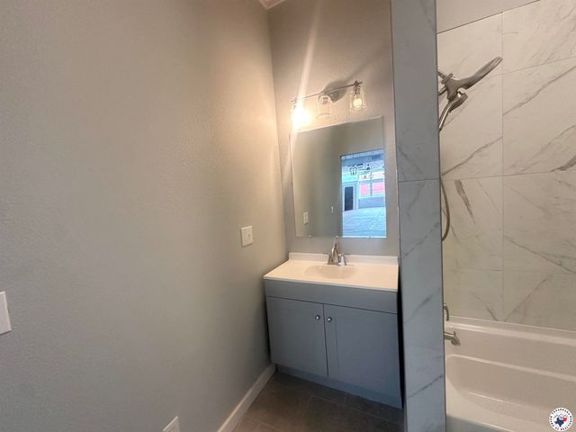 100 Central Avenue, Marietta, TX 75566