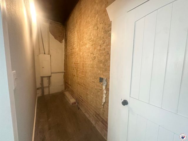 100 Central Avenue, Marietta, TX 75566