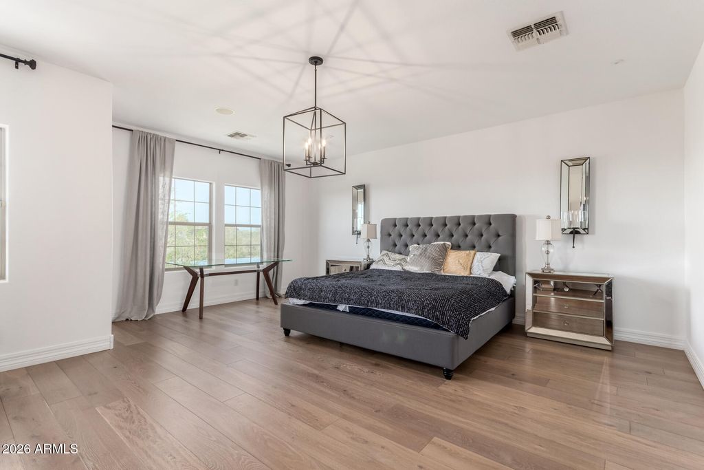 Image 14 of property listing at 18507 N 94TH Street, Scottsdale, AZ 85255