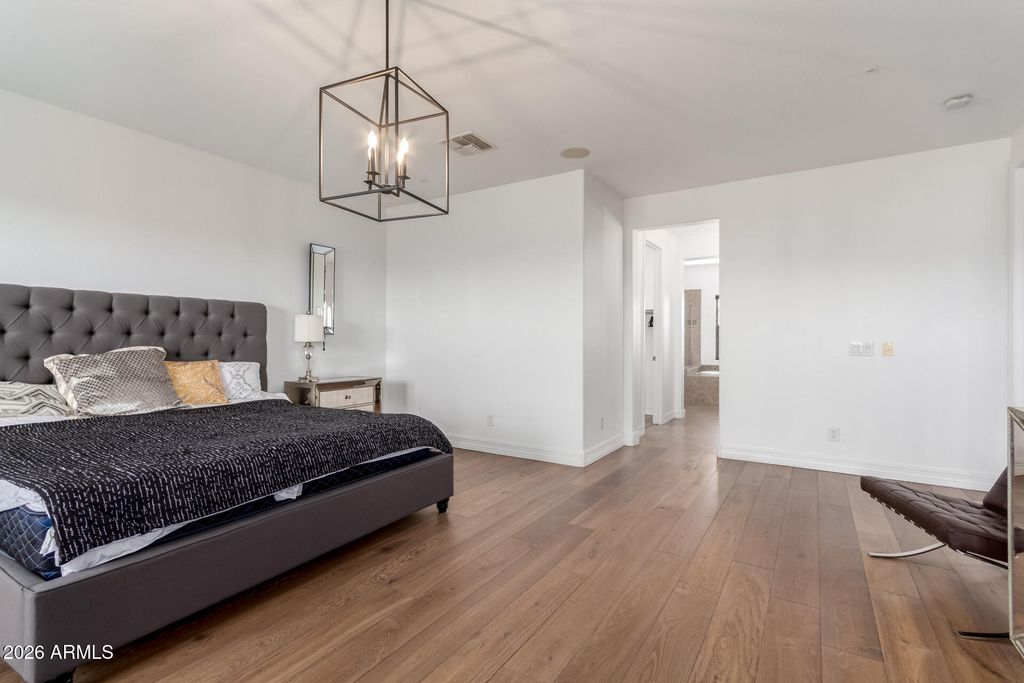 Image 16 of property listing at 18507 N 94TH Street, Scottsdale, AZ 85255