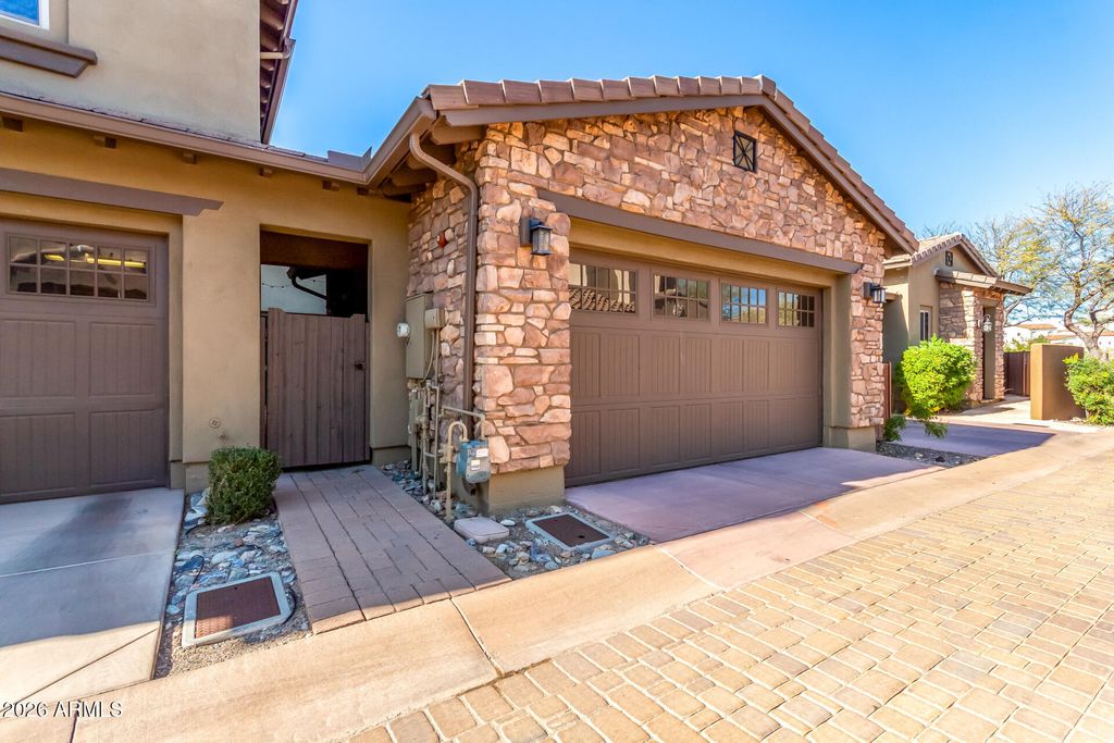 Image 32 of property listing at 18507 N 94TH Street, Scottsdale, AZ 85255