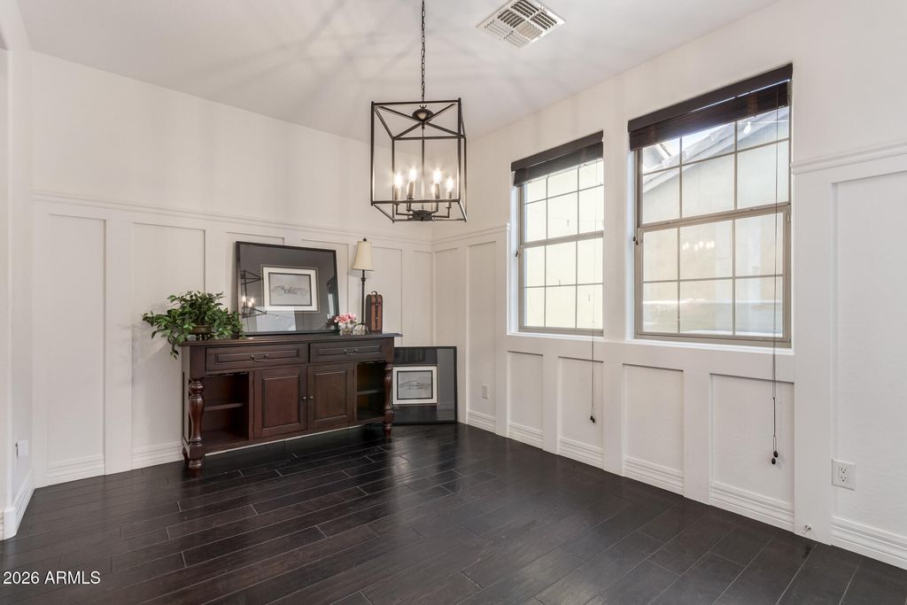 Image 8 of property listing at 18507 N 94TH Street, Scottsdale, AZ 85255