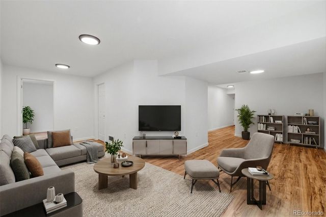4777 Jasper Street, Denver, CO 80239