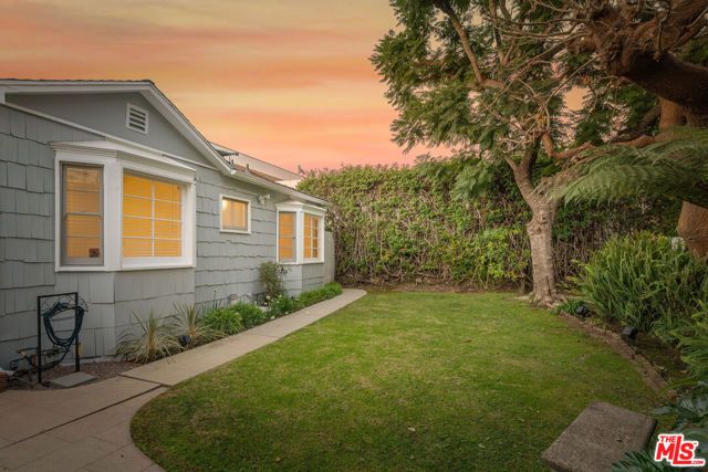 547 Stassi Lane, Santa Monica, CA 90402