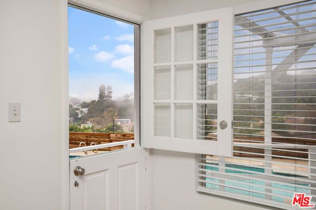 547 Stassi Lane, Santa Monica, CA 90402