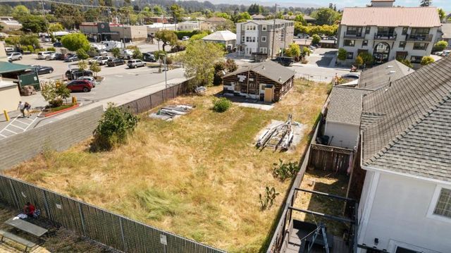 719 Darwin Street, Santa Cruz, CA 95062