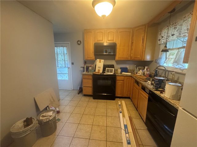 119 5th St, California, PA 15419