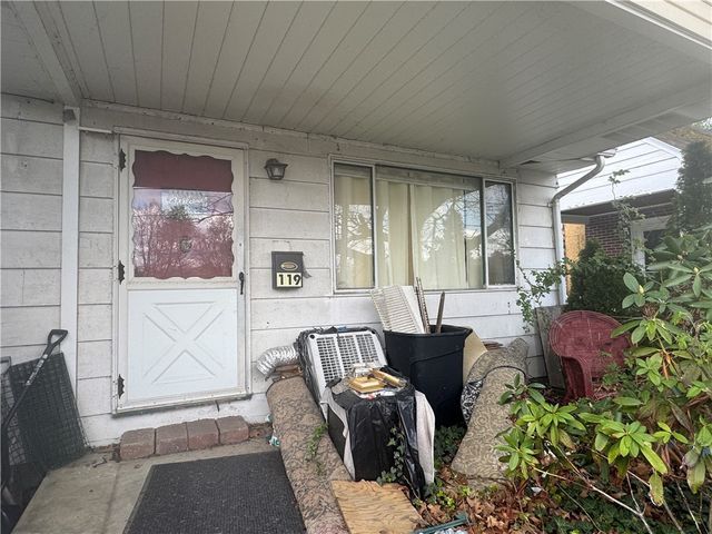 119 5th St, California, PA 15419