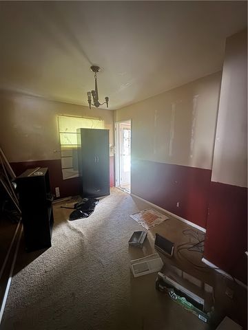 119 5th St, California, PA 15419