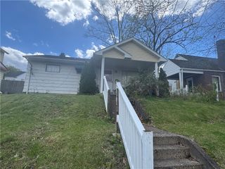 119 5th St, California, PA 15419
