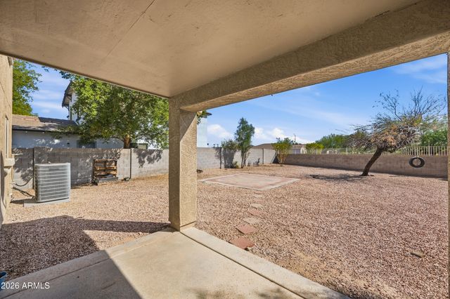 17137 W Port Royale Lane, Surprise, AZ 85388