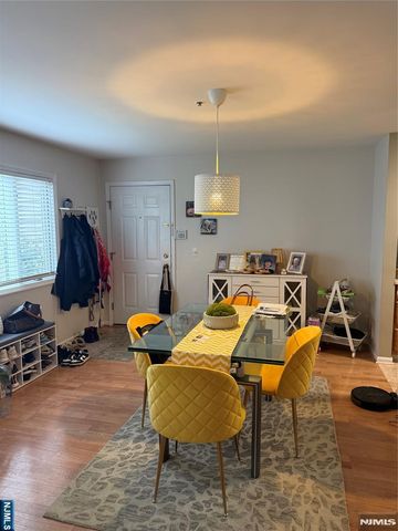 215 Orchard Pk 215, Allendale, NJ 07401