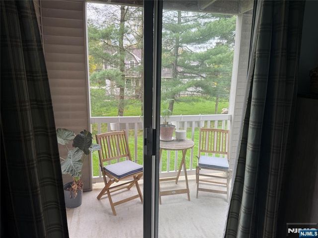 215 Orchard Pk 215, Allendale, NJ 07401