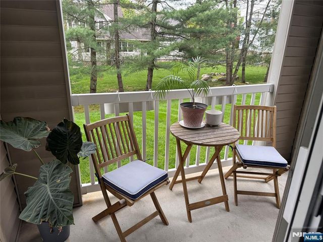 215 Orchard Pk 215, Allendale, NJ 07401