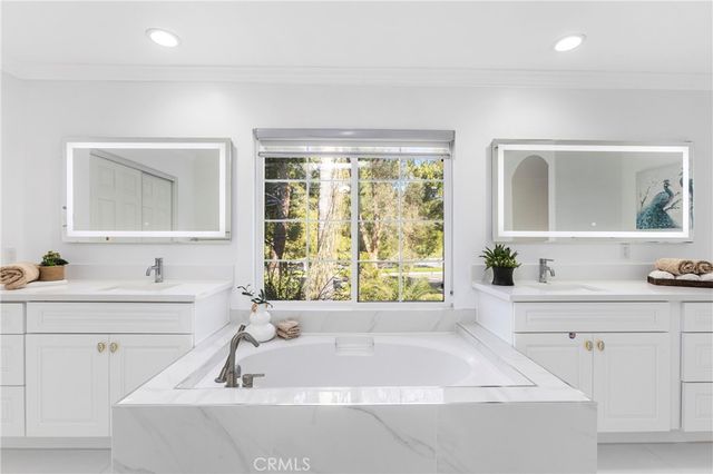 98 Winslow, Irvine, CA 92620