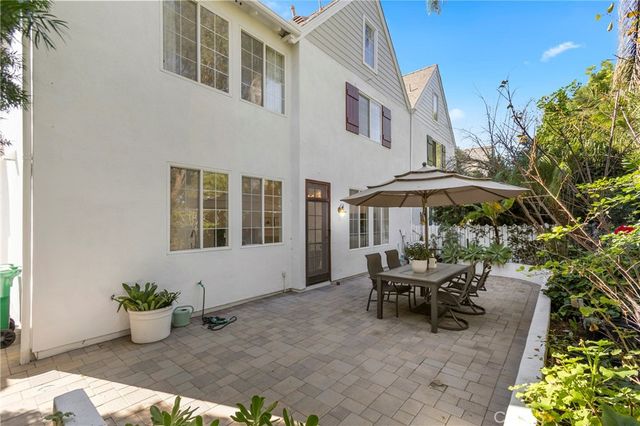 98 Winslow, Irvine, CA 92620