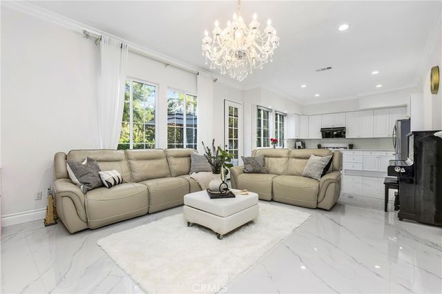 98 Winslow, Irvine, CA 92620