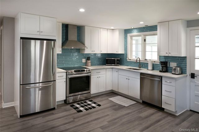 1 Hennessey Lane, Poughkeepsie, NY 12603