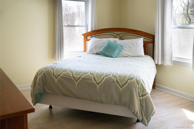 1 Hennessey Lane, Poughkeepsie, NY 12603