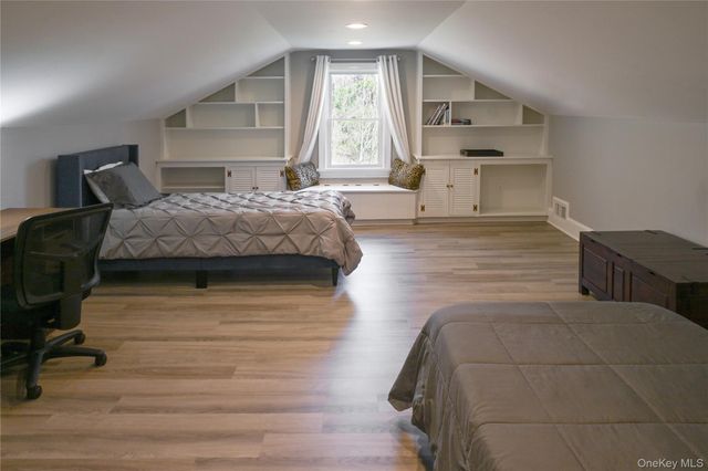 1 Hennessey Lane, Poughkeepsie, NY 12603