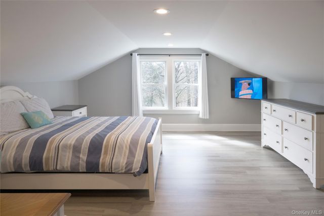 1 Hennessey Lane, Poughkeepsie, NY 12603