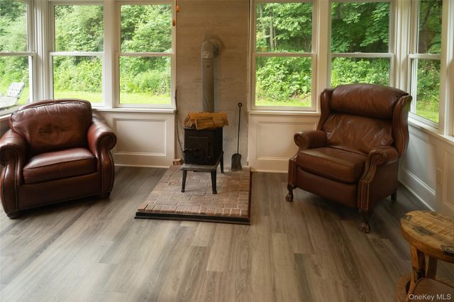 1 Hennessey Lane, Poughkeepsie, NY 12603