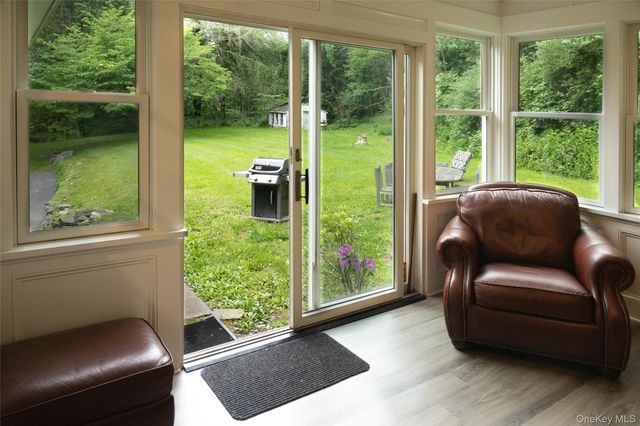 1 Hennessey Lane, Poughkeepsie, NY 12603