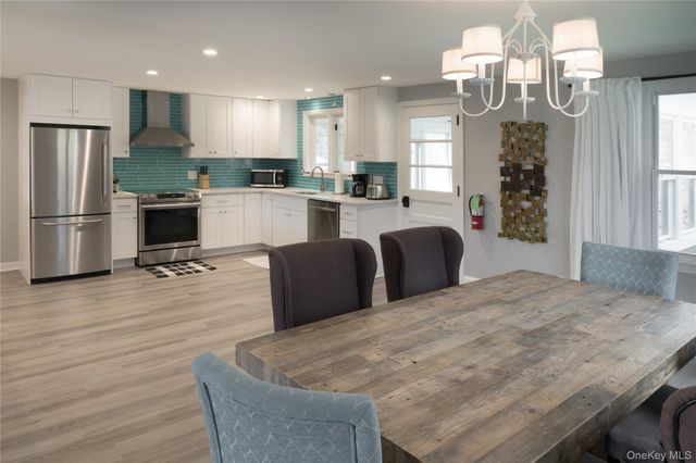 1 Hennessey Lane, Poughkeepsie, NY 12603