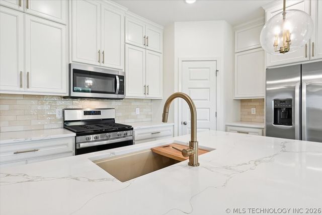 13404 E 123rd Place N, Collinsville, OK 74021
