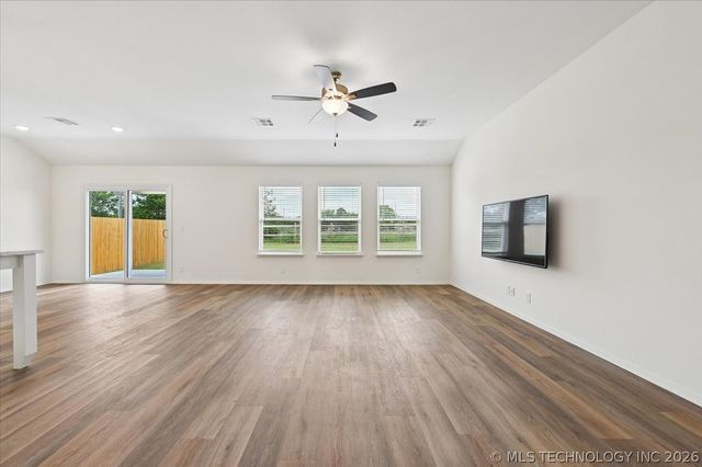 13404 E 123rd Place N, Collinsville, OK 74021