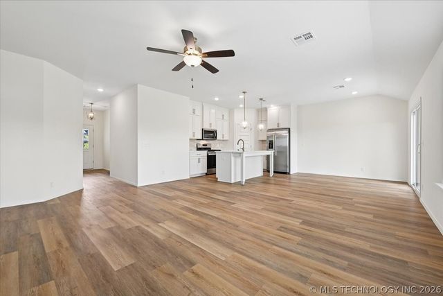 13404 E 123rd Place N, Collinsville, OK 74021