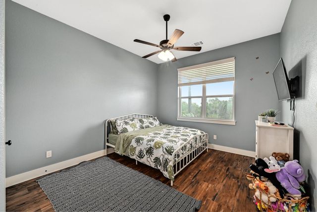 18502 Venture Dr DR, Point Venture, TX 78645